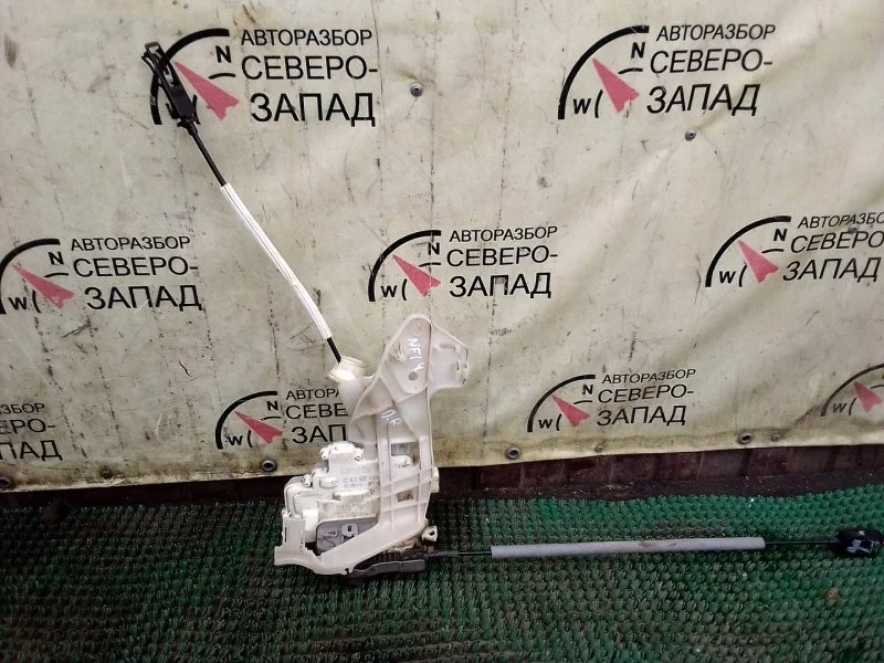 Замок Volkswagen Touareg 8J1837016A 7P5 CMTA, передний правый