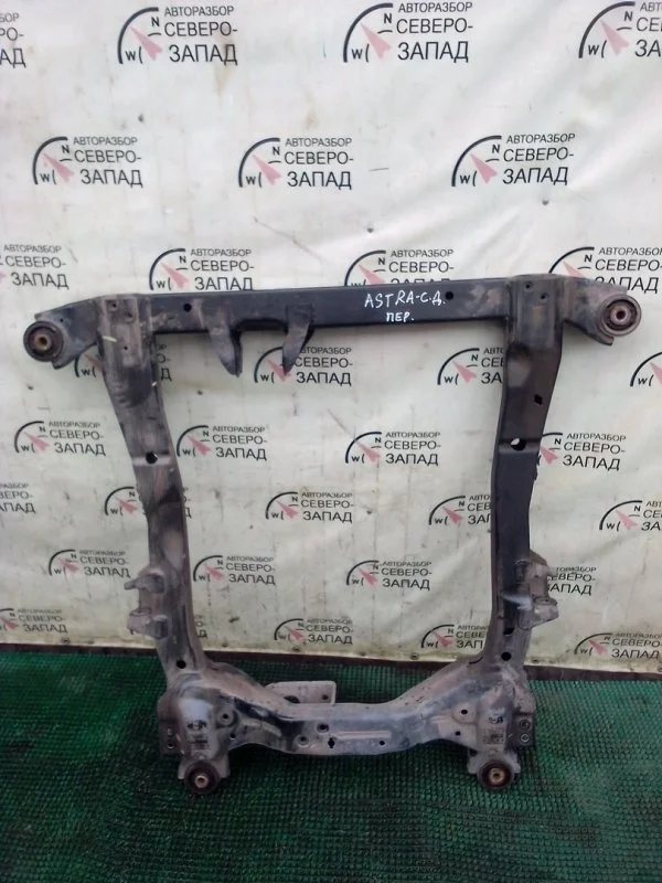 Балка под двс Opel Astra 13470622 J A16XER, передняя