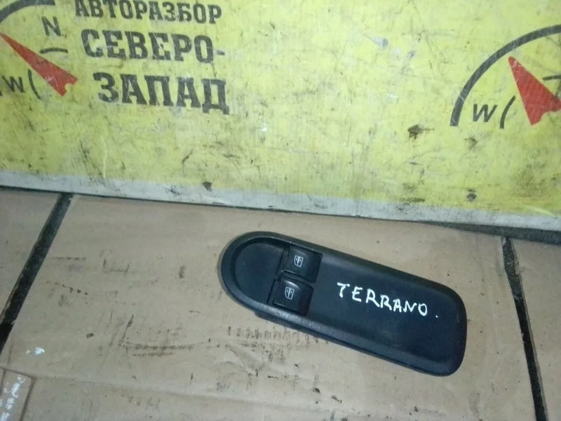 Блок стеклоподъемников Nissan Terrano 254118722R D10