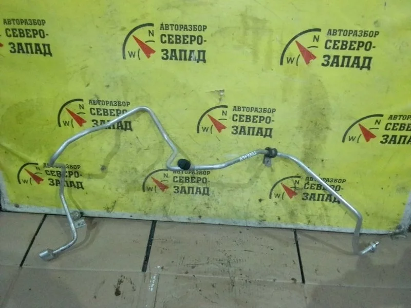 Трубка кондиционера Nissan Terrano 924403267R D10 F4R410