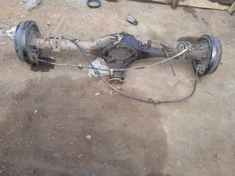 Мост Mitsubishi L200 3711A351 KL1T, задний