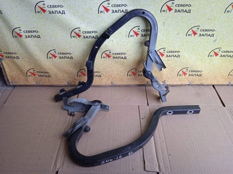 Петля крышки багажника Hyundai Solaris 792204L000, правая