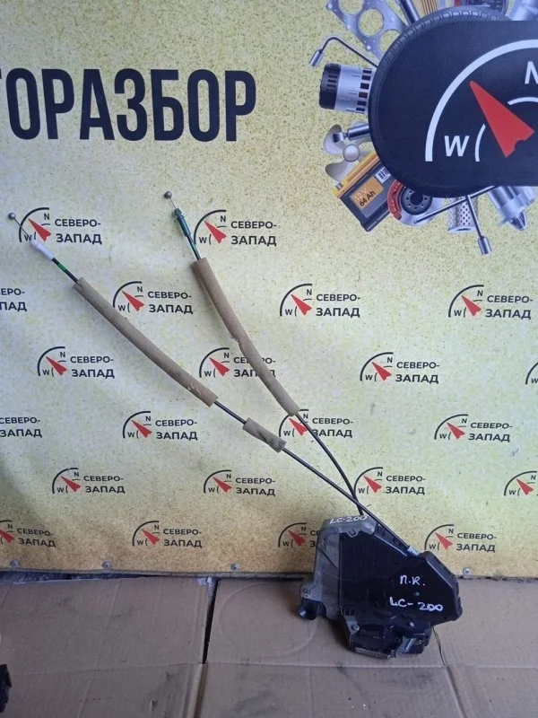 Замок Toyota Land Cruiser 6903060250 VDJ200, передний правый