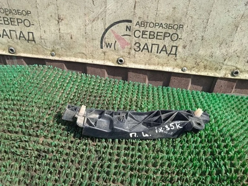 Кронштейн бампера Hyundai IX35 865132Y000 LM, передний левый