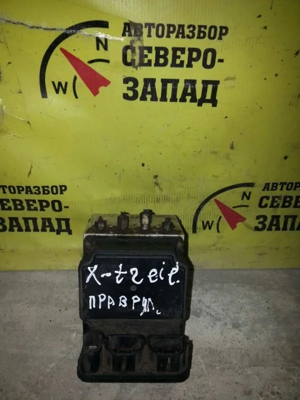 Блок ABS Nissan X-Trail 47600AR005 T30 QR20