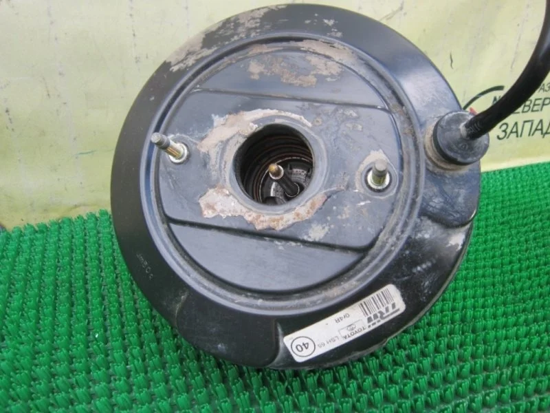 Вакуумник тормозной Toyota Corolla 4461009370 ZZE120 3ZZ