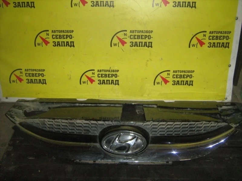 Решетка Hyundai IX35 863512Y000 LM G4KD