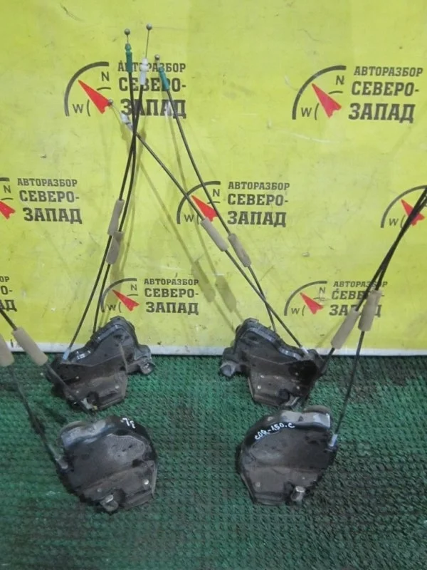 Замок двери Toyota Corolla 6906042021 ZRE150, задний левый