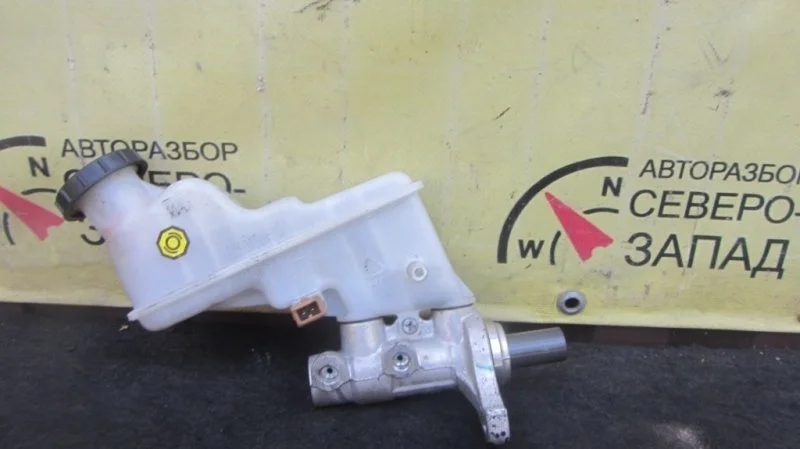 Главный тормозной цилиндр Hyundai Solaris 585104L100 RB G4FC