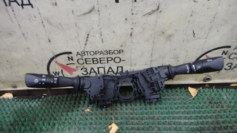 Переключатель поворотов Toyota Corolla 2013 8414002740 ZRE181 1ZR