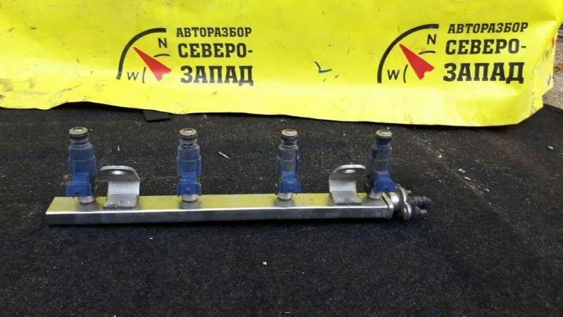 Форсунка топливная Kia Soul 353102B000 AM G4FC, правая