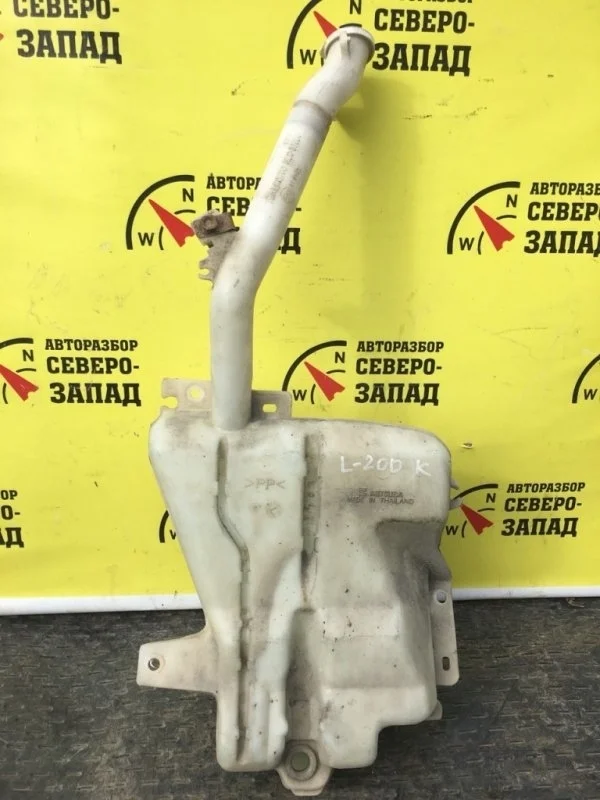 Бачок омывателя Mitsubishi L200 MN182569 KB4T 4D56