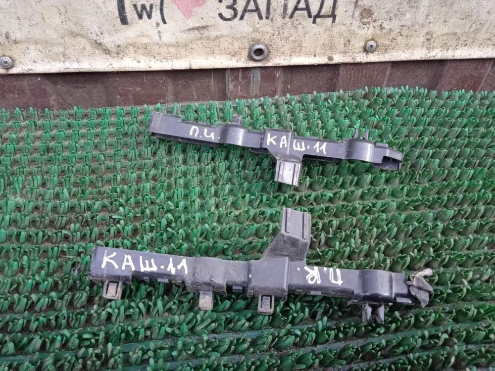 Кронштейн бампера Nissan Qashqai 2019 622224EA0A J11 MR20DD 2.0, передний правый