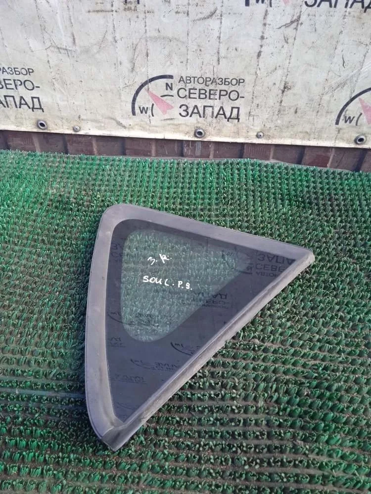 Форточка кузовная Kia Soul 2018 87820B2000 PS G4FG, задняя правая