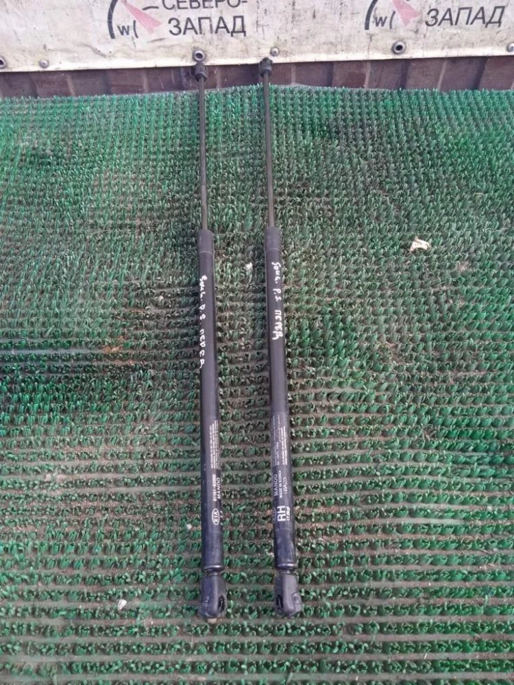 Амортизатор капота Kia Soul 2018 81171B2000 PS G4FG, правый