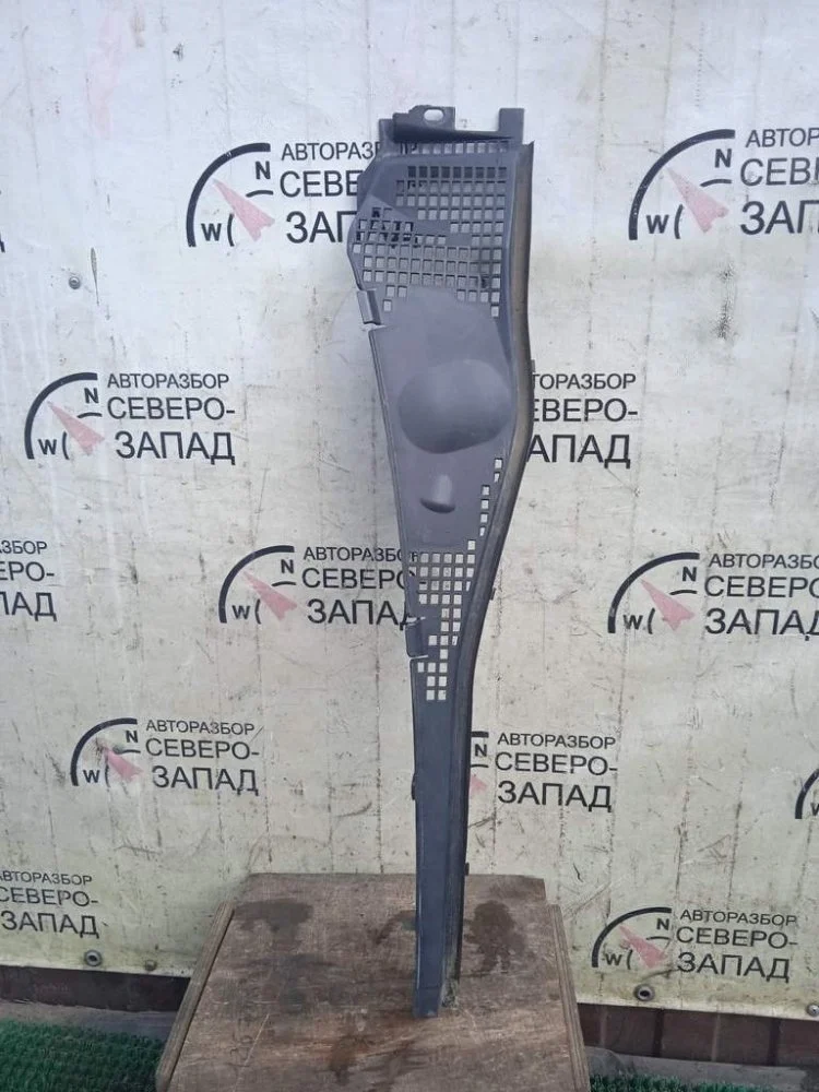 Жабо Renault Duster 2014 8200825457 X79 K4M, левое