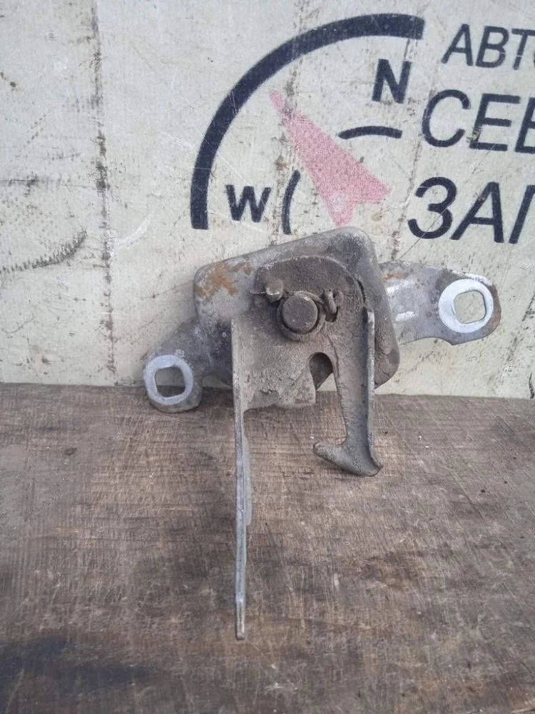 Замок капота Renault Duster 2014 656010017R X79 K4M