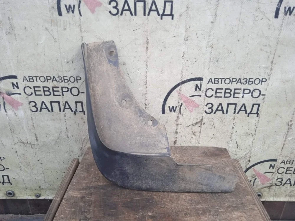 Брызговик Renault Duster 2014 638535922R X79 K4M, передний левый