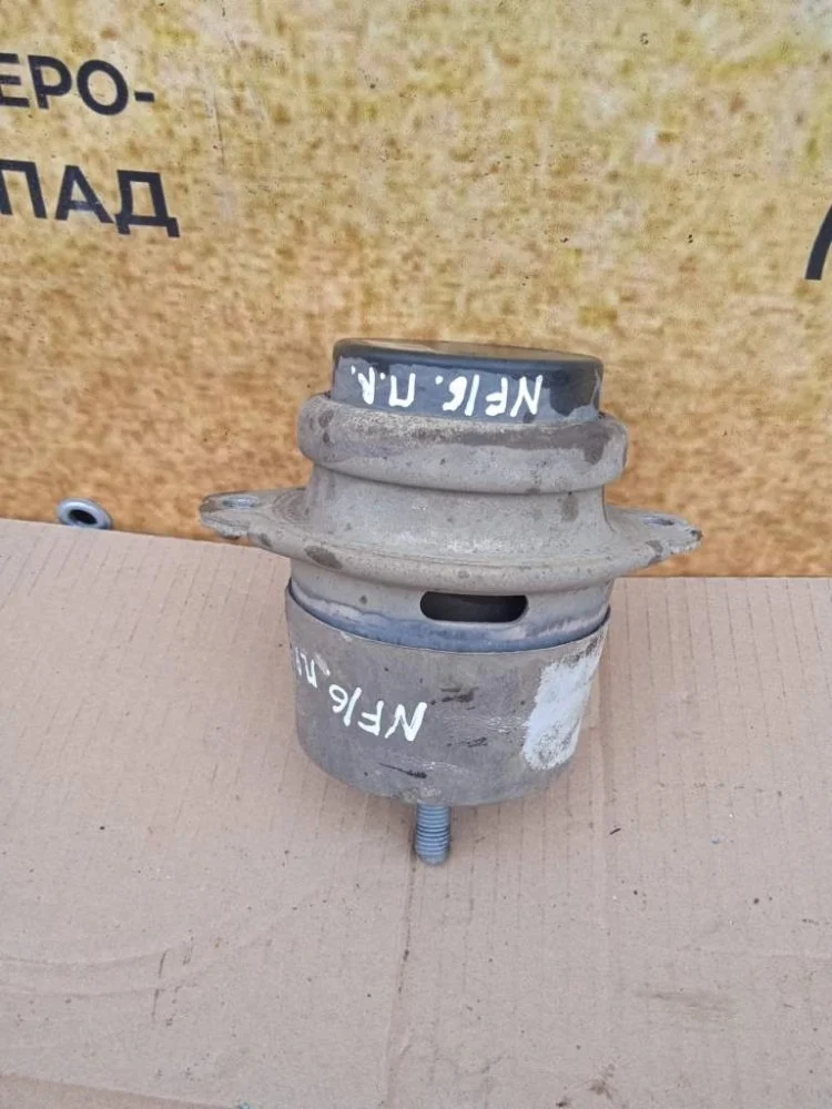 Подушка двигателя Volkswagen Touareg 2011 7P6199131 NF CMTA, правая