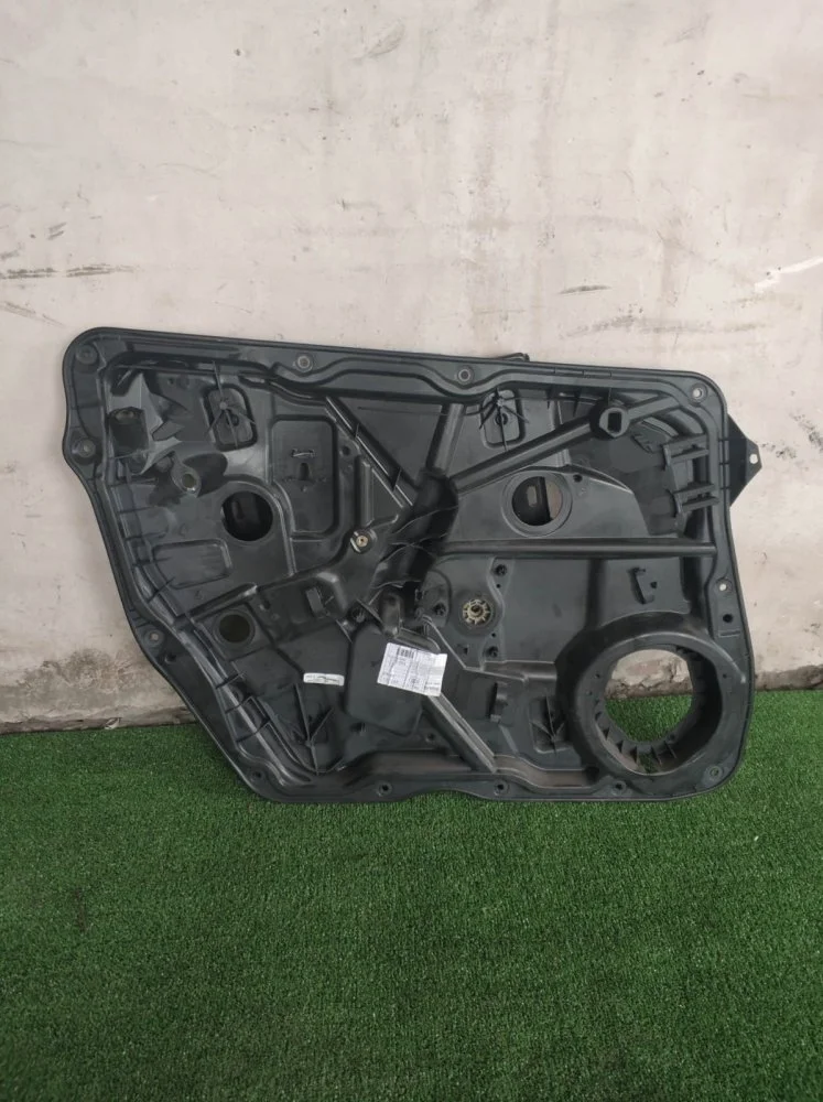 Стеклоподъемник Mercedes Gls350 Bluetec 2016 A1667201102 166 OM642.826, передний левый