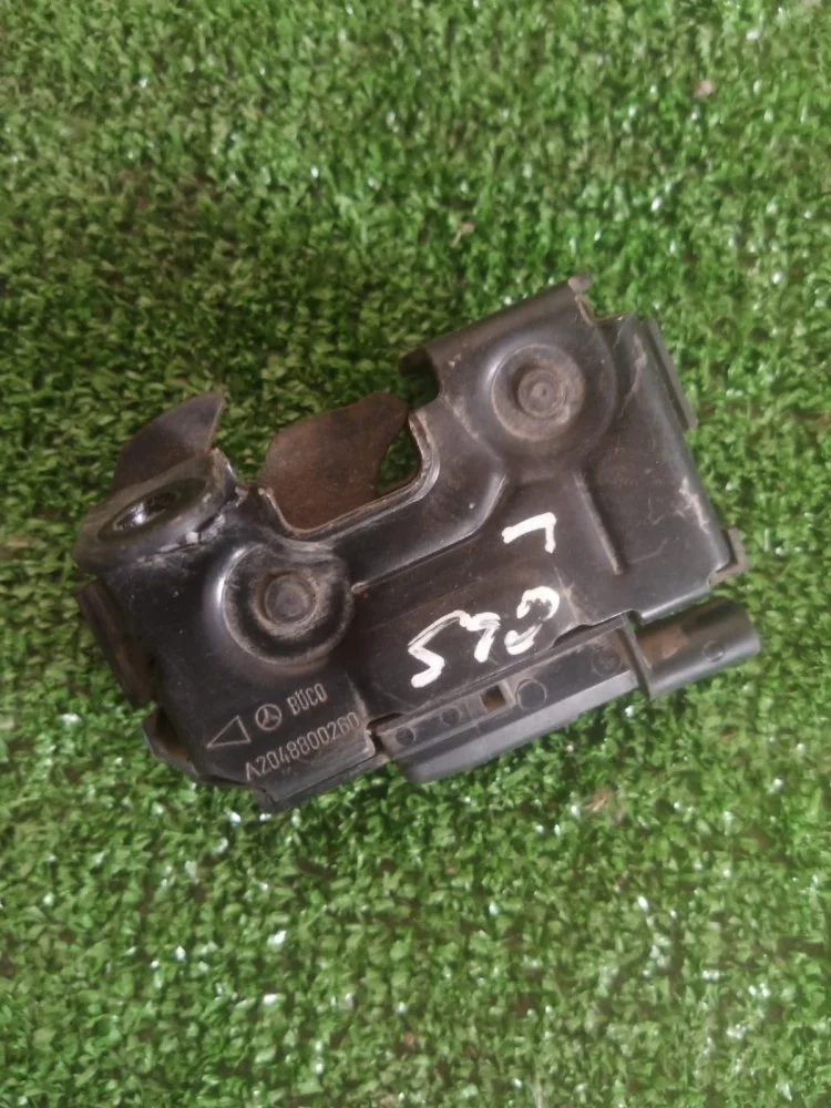 Замок капота Mercedes GLS350 Bluetec 2016 A2048800260 166 OM642.826, левый