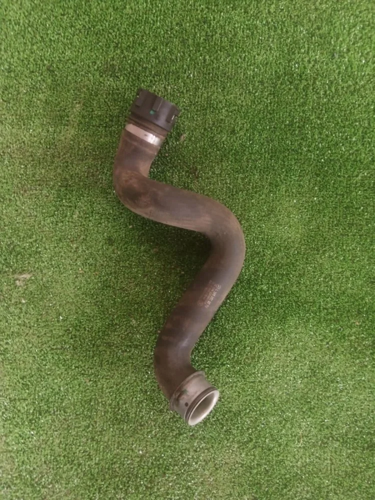 Патрубок системы охлаждения Mercedes GLS350 Bluetec 2016 A1665000575 166 OM642.826