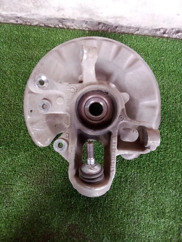 Кулак поворотный Mercedes GLS350 Bluetec 2016 A1663500508 166 OM642.826, задний правый