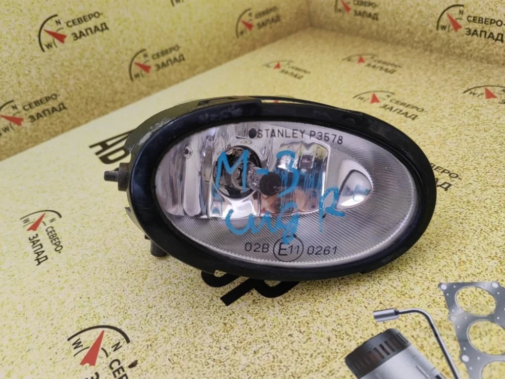 Фара противотуманная Mazda 3 2005 BR5J51677B BK Z6, правая