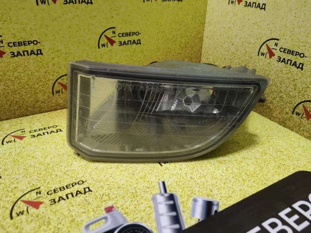Фара противотуманная Toyota Rav4 2001 8122142020 ACA20 1AZ, левая