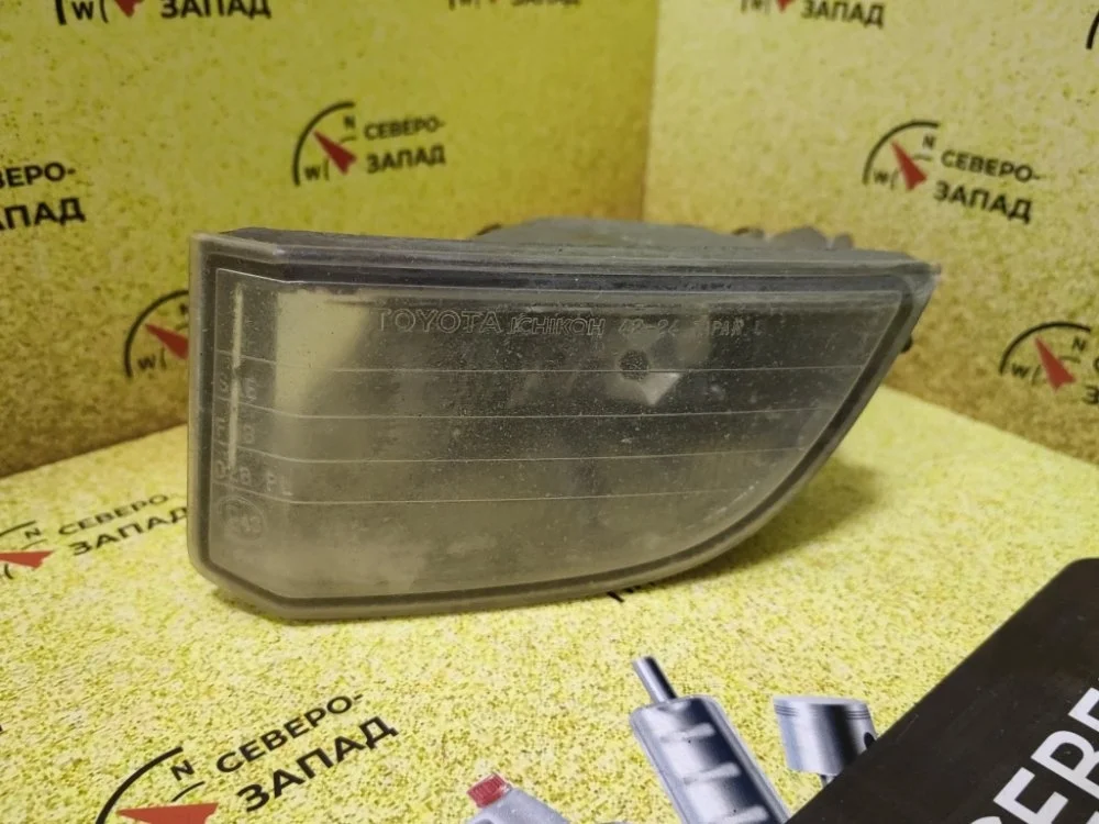 Фара противотуманная Toyota Rav4 2001 8122142020 ACA20 1AZ, левая