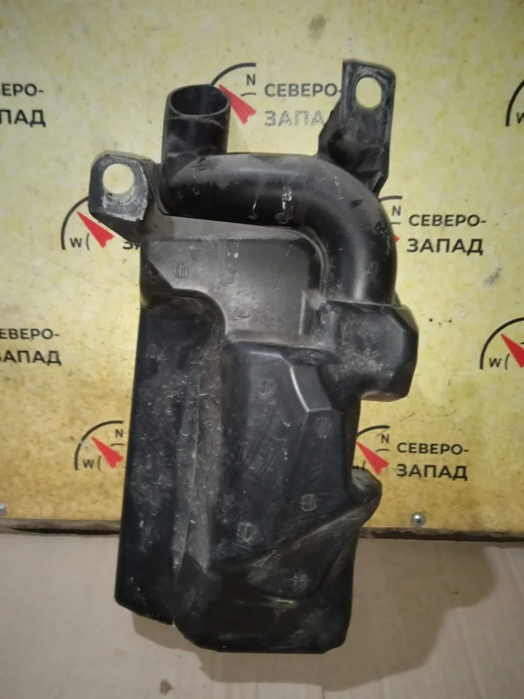 Абсорбер воздушный Mazda 3 2013 PE0113195A BM 2.0