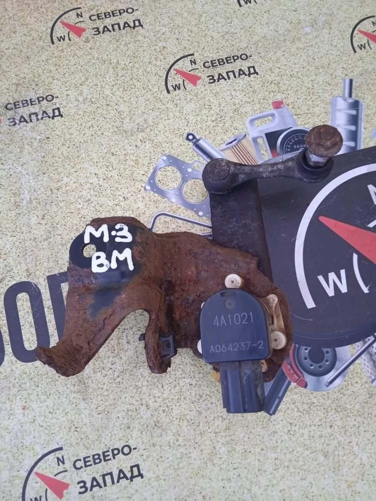 Датчик дорожного просвета Mazda 3 2013 KD545122Y BM 2.0