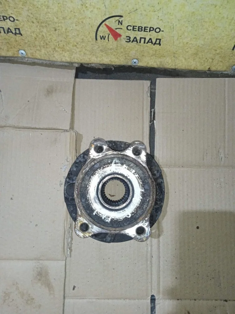 Ступица Toyota Rav4 2017 4355042020 WWA42 2WW (2.0 TD), передняя