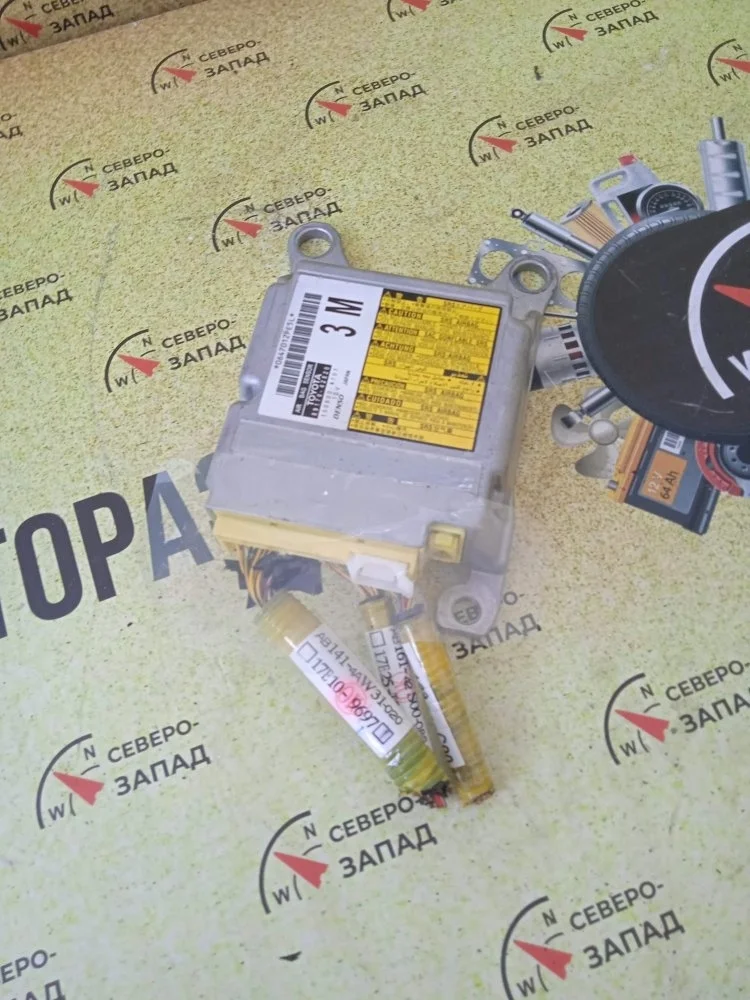 Блок управления SRS Toyota Rav4 2017 8917042820 WWA42 2WW (2.0 TD)