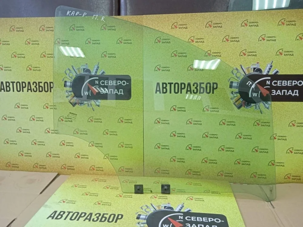 Стекло двери Renault Kaptur 2020 803001742R HHA H4M441, переднее правое