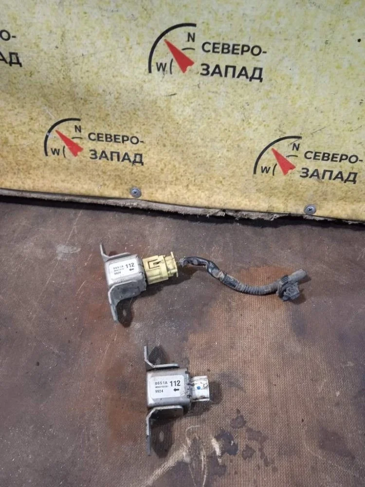 Датчик удара Mitsubishi Pajero Sport 2009 8651A112 KH6W 6B31