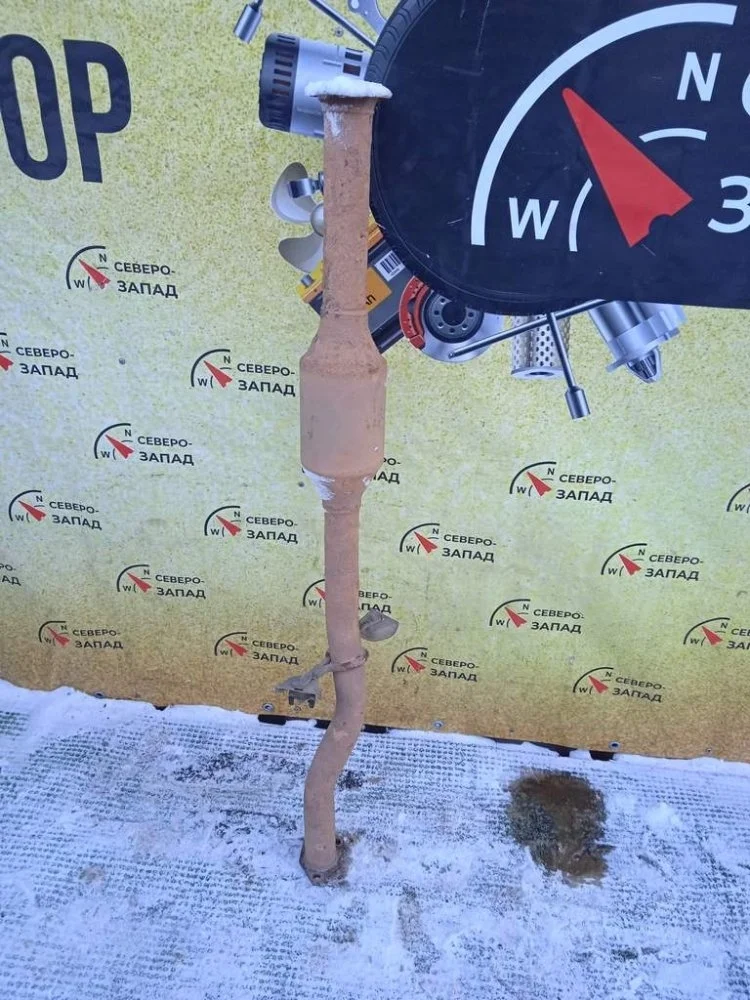 Резонатор глушителя Mitsubishi Pajero Sport 2009 1584A503 KH6W 6B31