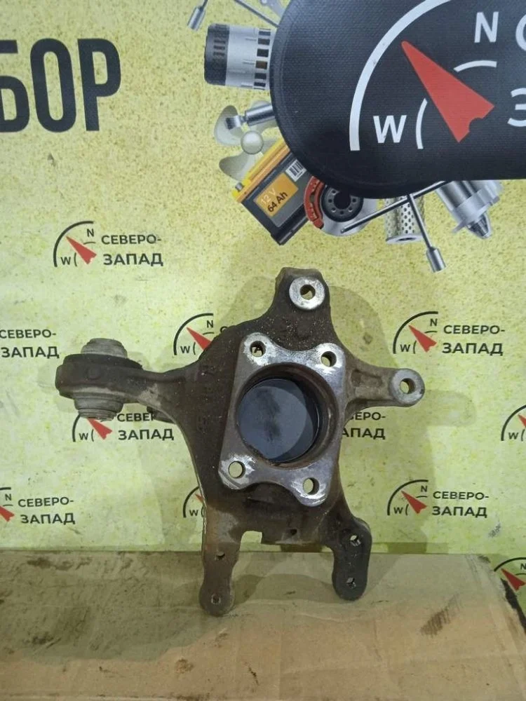 Кулак поворотный Hyundai I30 2010 527202H000 FD G4FC, задний правый