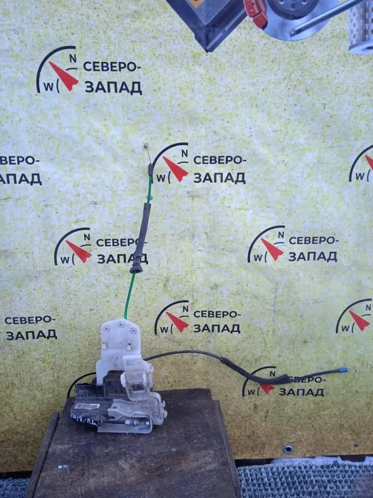 Замок двери Hyundai I30 2010 813102L020 FD G4FC, передний левый