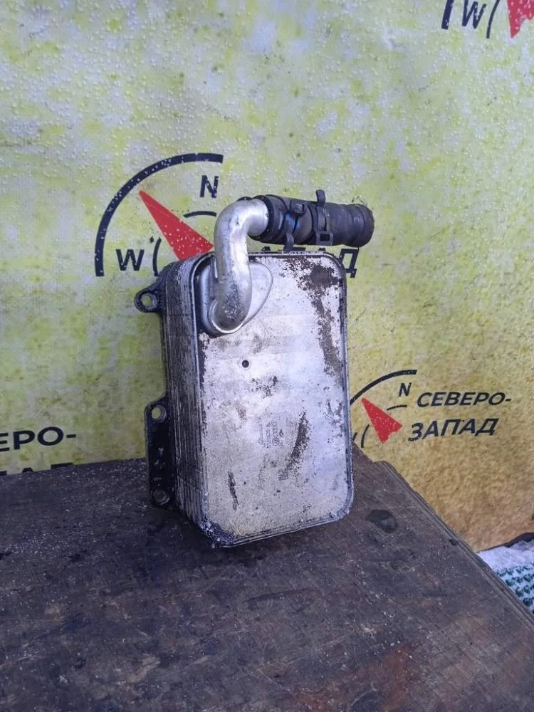 Радиатор масляный Volkswagen Touareg 2012 059117021R 7P5 CJMA