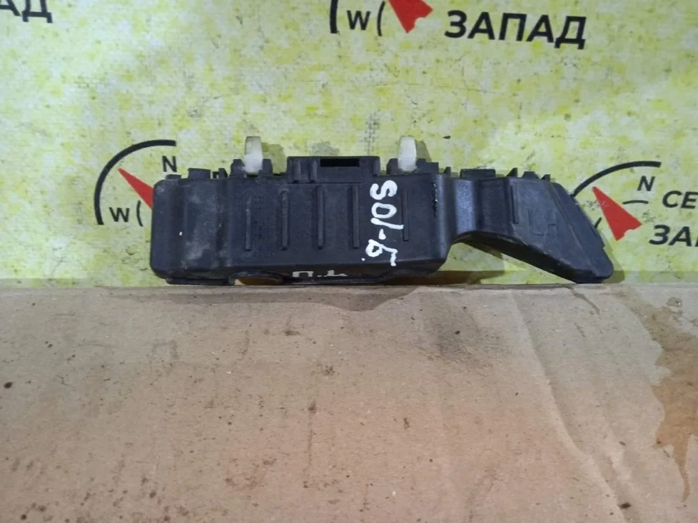 Кронштейн бампера Hyundai Solaris 2016 865134L500 RB G4FA, передний левый