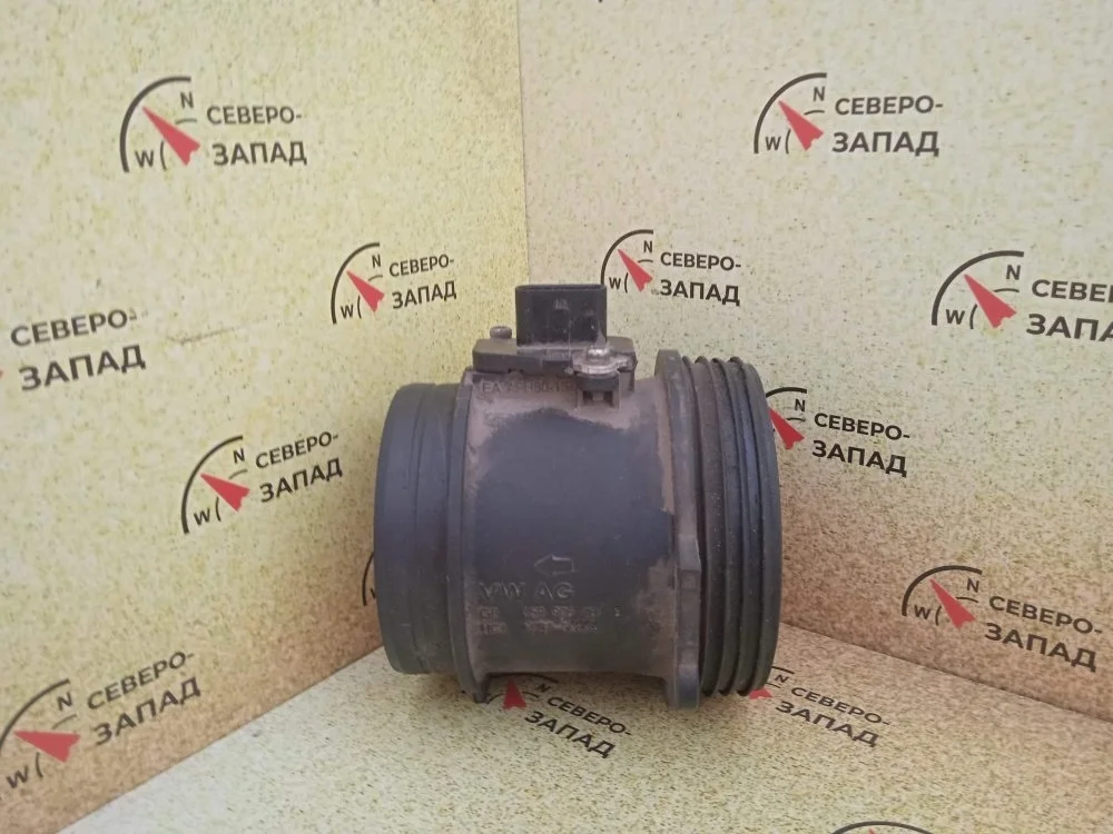 Расходомер воздушный Audi Q7 2017 059906461S 4M CVMD