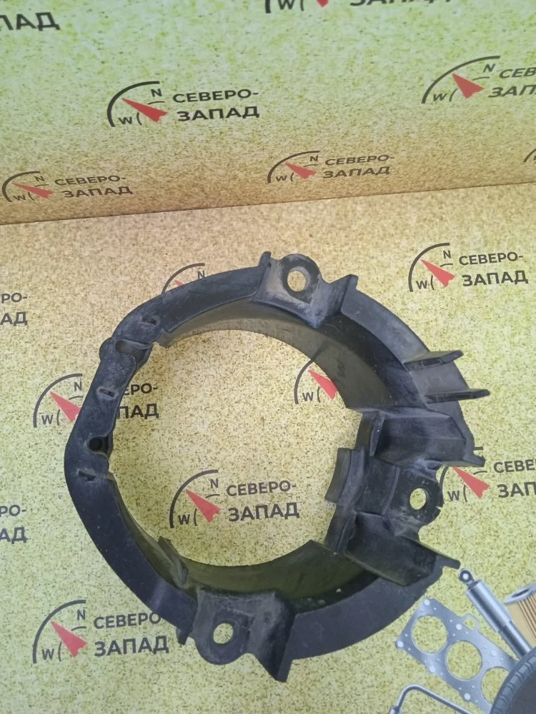 Кронштейн противотуманной фары Toyota Rav4 2005 5212642020 ACA30 1AZ, передний левый