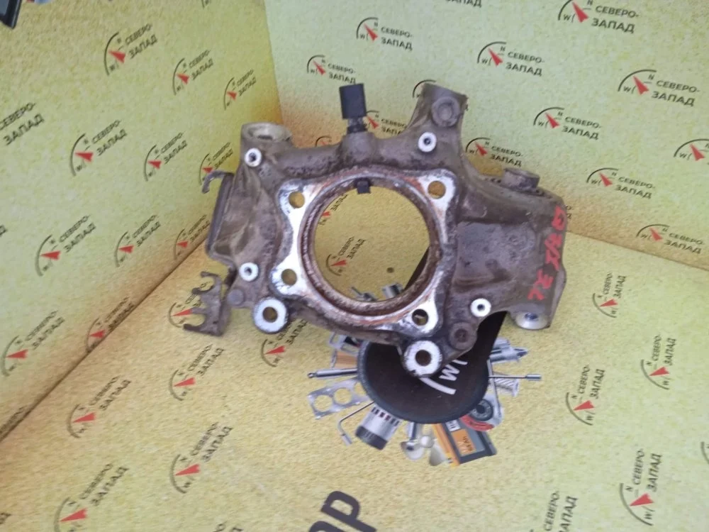 Кулак поворотный Audi Q7 2017 4M0505431P 4M CVMD, задний левый