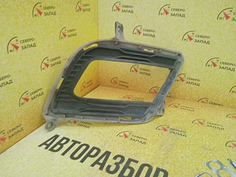 Накладка противотуманной фары Kia Ceed 2011 865641H500 ED G4FC, правая