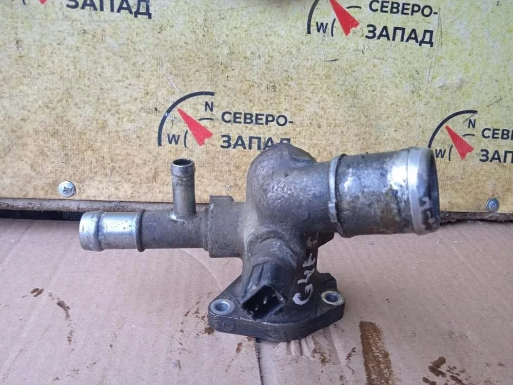 Корпус термостата Hyundai Solaris 2013 256002B003 RB G4FC