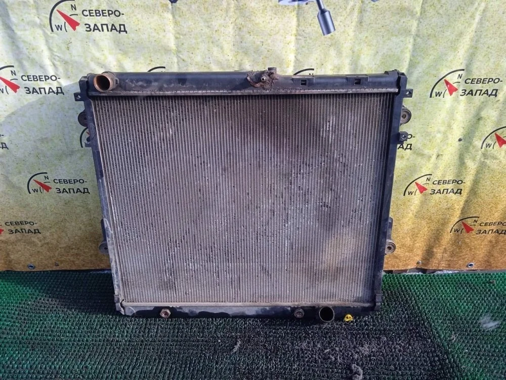 Радиатор охлаждения двс Toyota Land Cruiser 2011 1640051040 VDJ200 1VDFTV