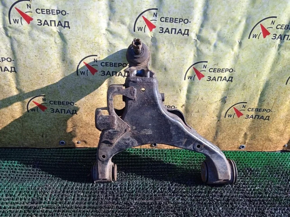 Рычаг Toyota Land Cruiser 2011 4806960030 VDJ200 1VDFTV, передний левый