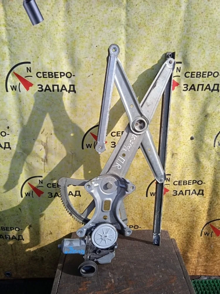 Стеклоподьемник Toyota Land Cruiser 2011 6980160080 VDJ200 1VDFTV, передний правый