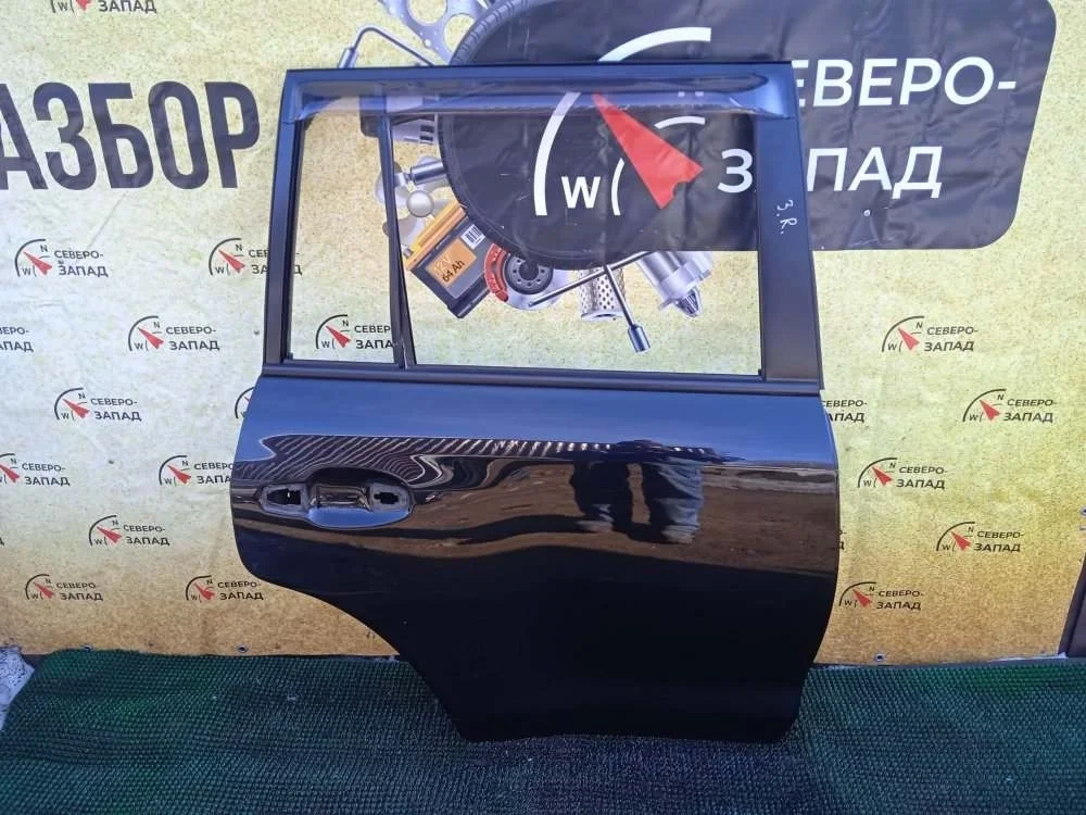 Дверь Toyota Land Cruiser 2011 6700360411 VDJ200 1VDFTV, задняя правая